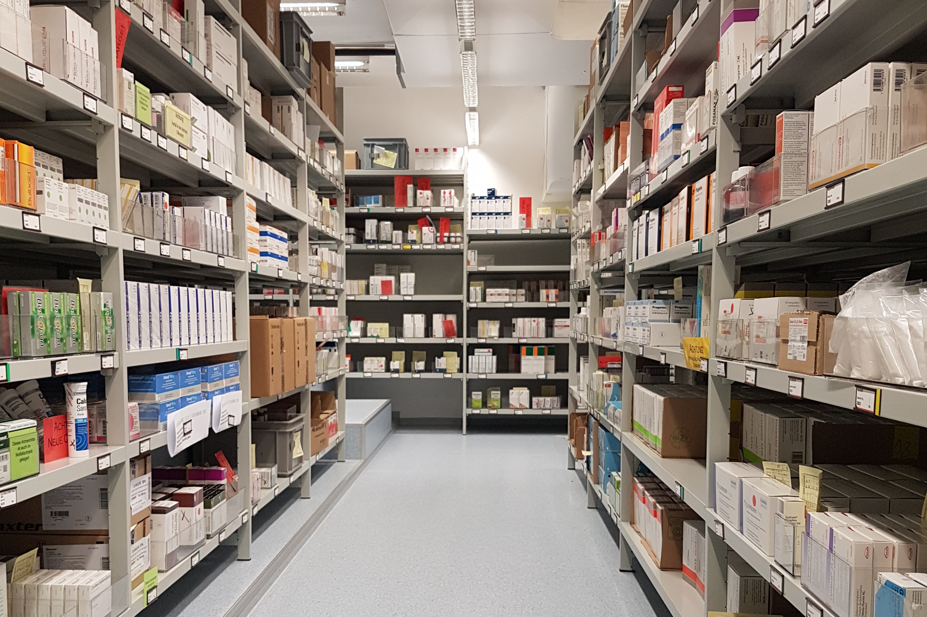 2019: Arzneimittellager der Spitalapotheke am Kantonsspital 