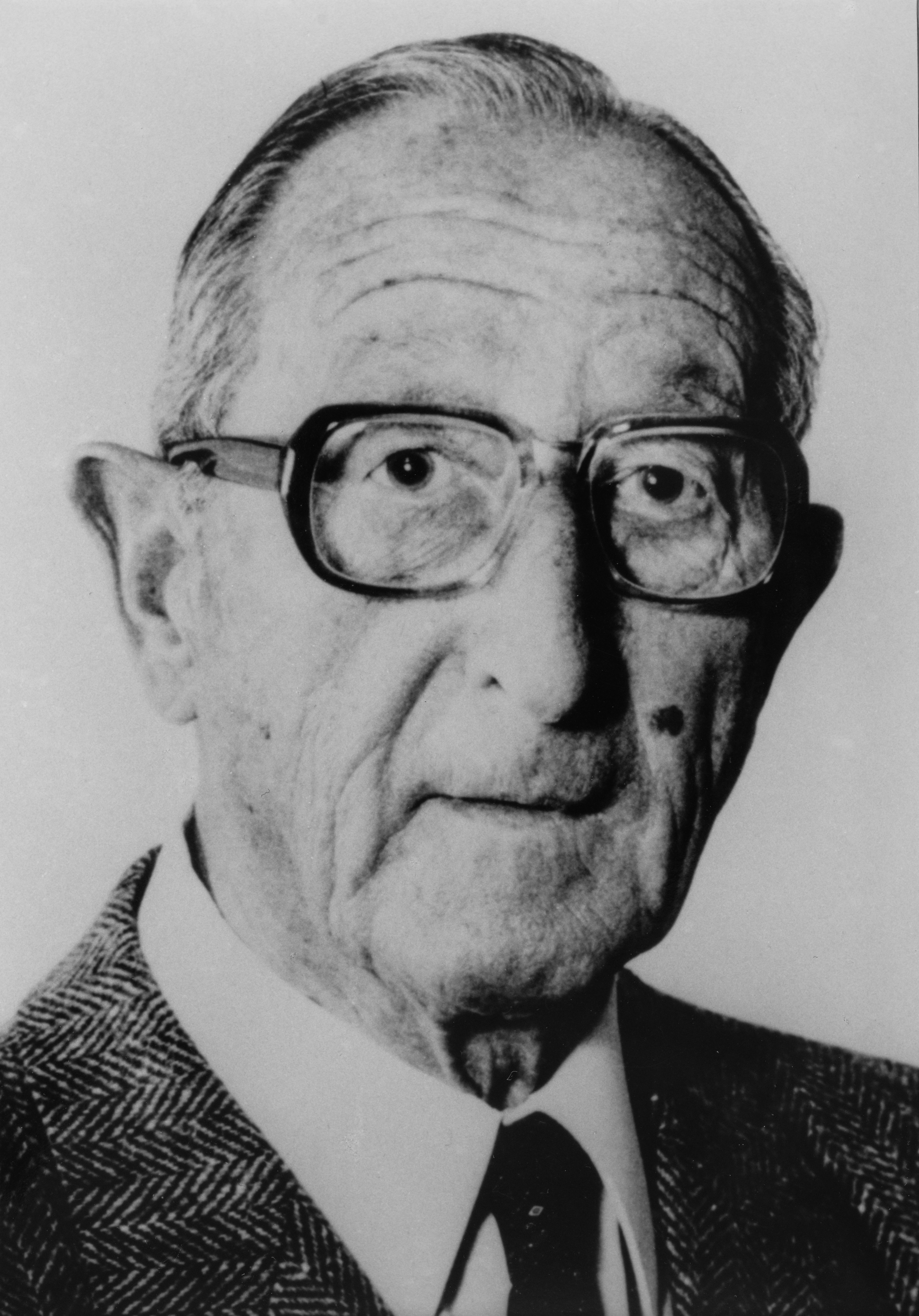 1941: Kantonsspital: Dr. Nicola Markoff, erster Chefarzt der medizinischen Abteilung
