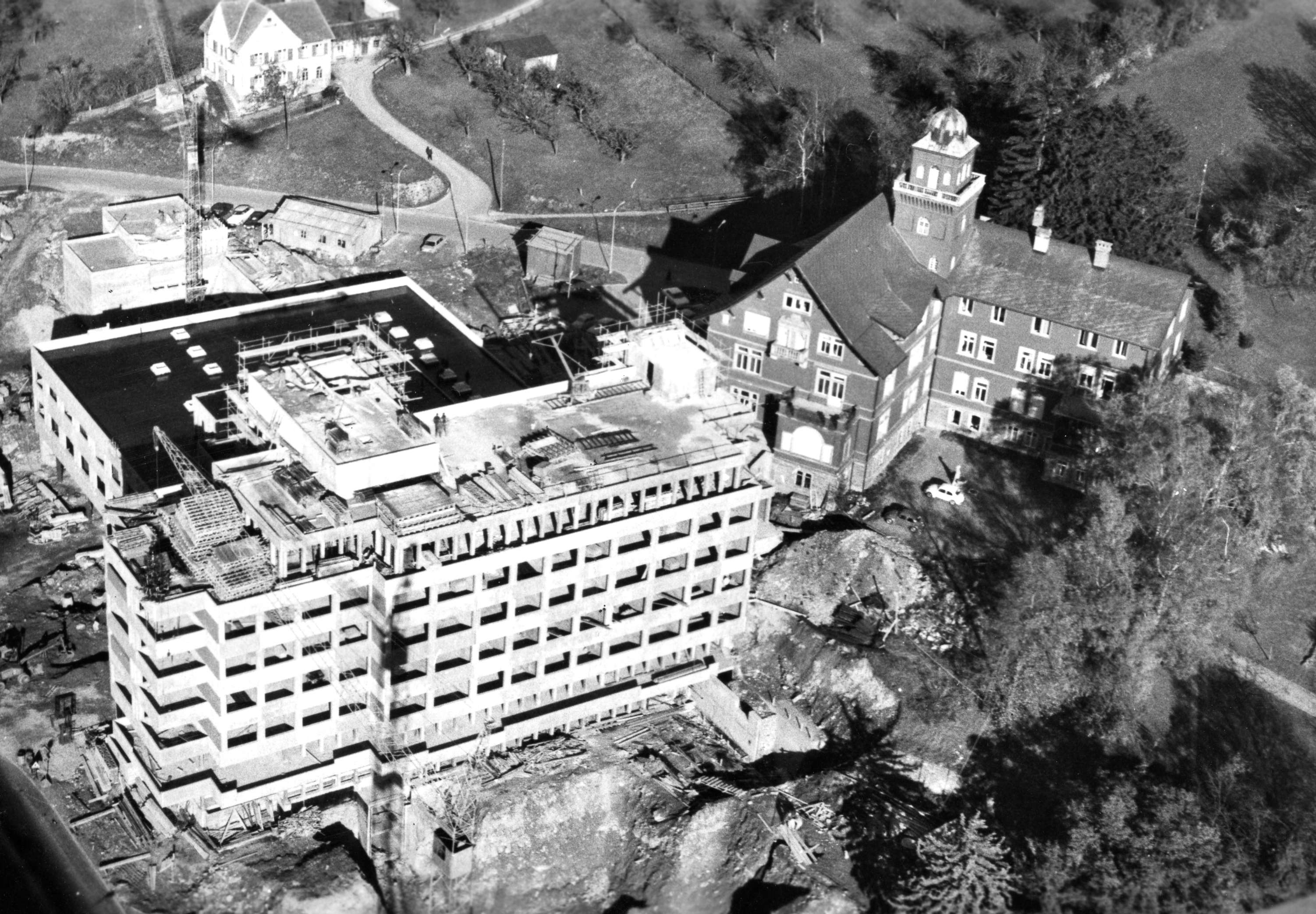 1973: Frauenspital Fontana: Neubau westlich der Villa Planta