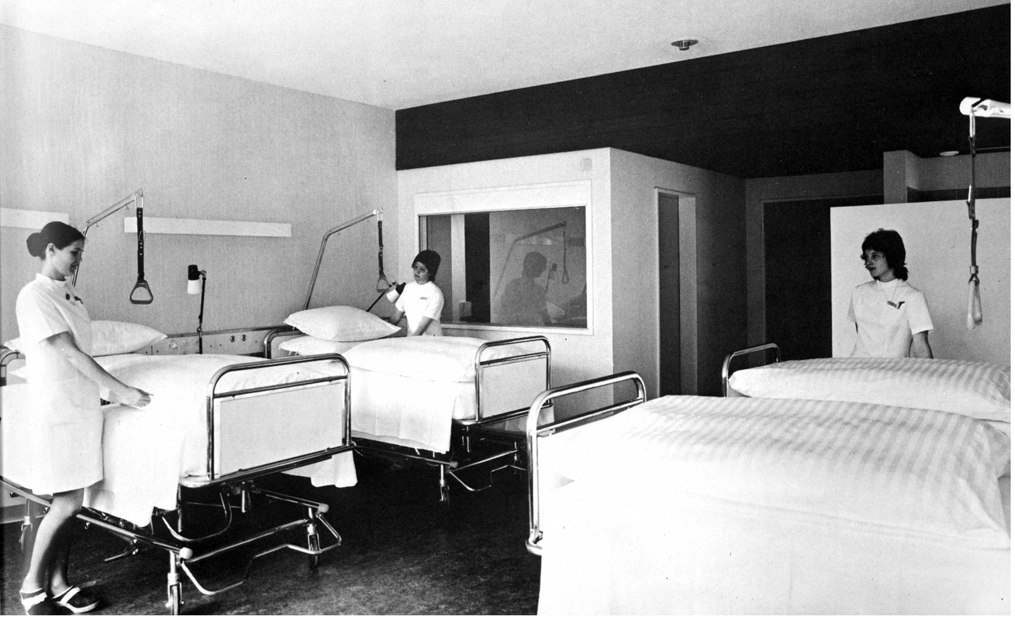 1974: Patientinnenzimmer in der Frauenklinik Fontana