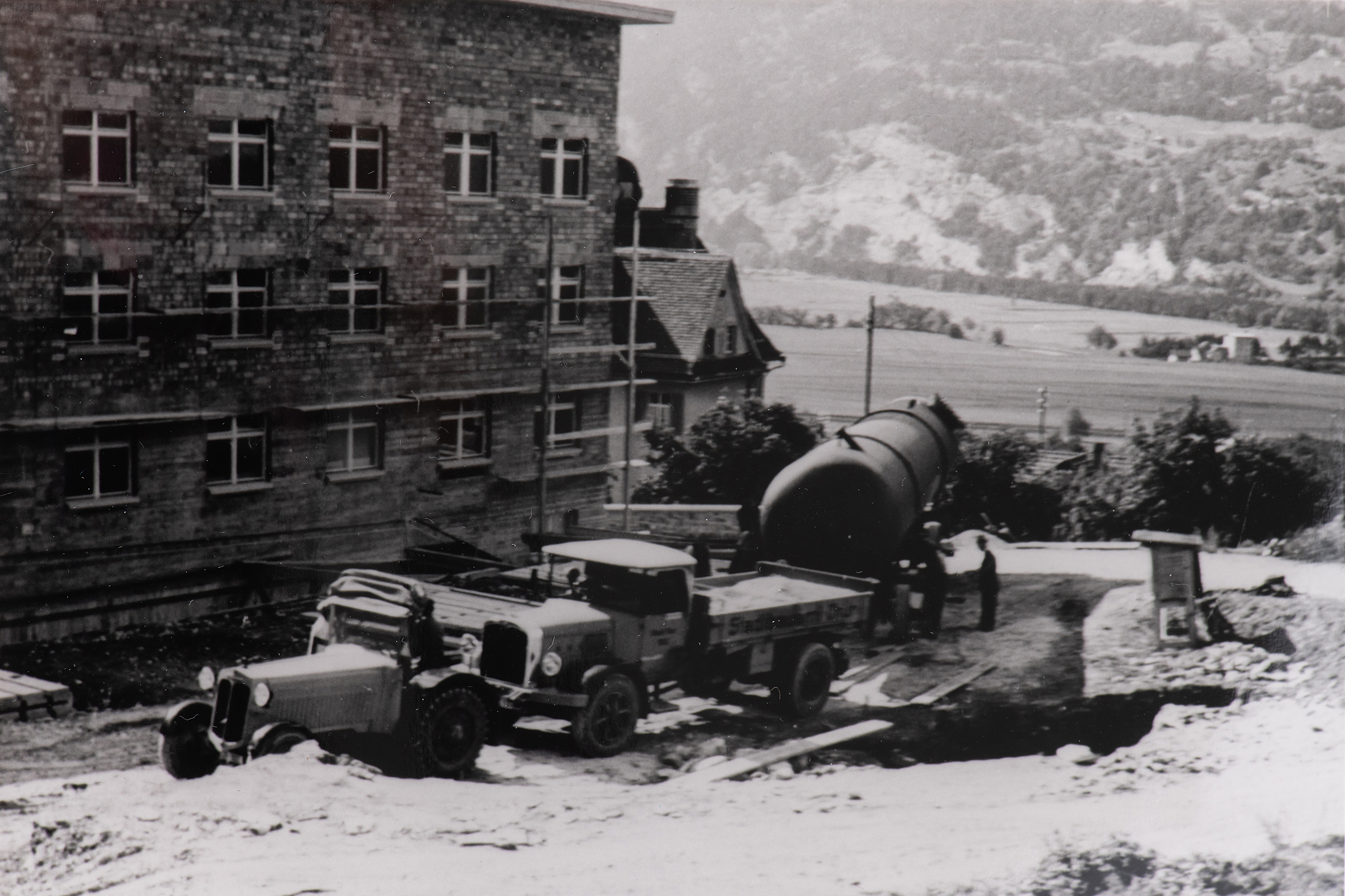 1940: Anlieferung des Elektrowärmespeichers im Kantonsspital