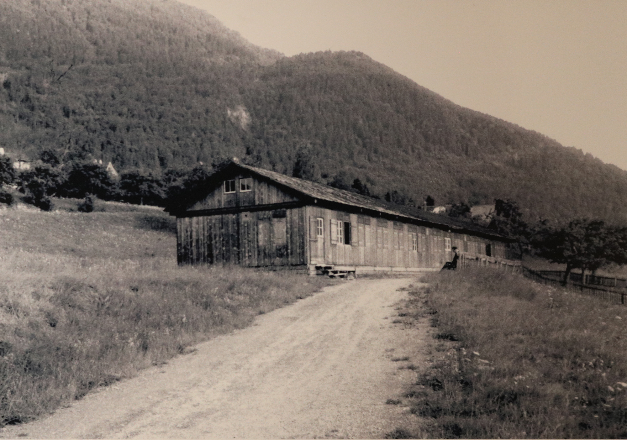 1945: Die Spitalbaracke