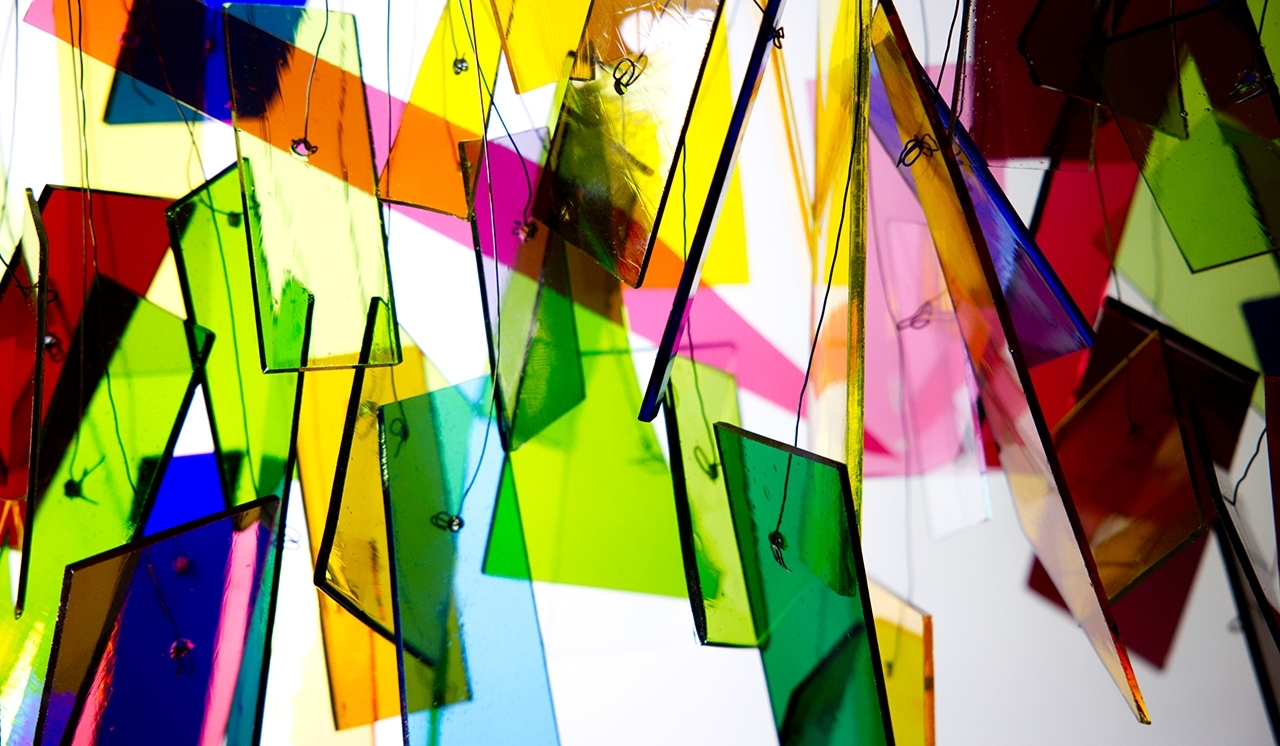 Atelier Hubert Crevoisier -  Bunte Glasblättchen